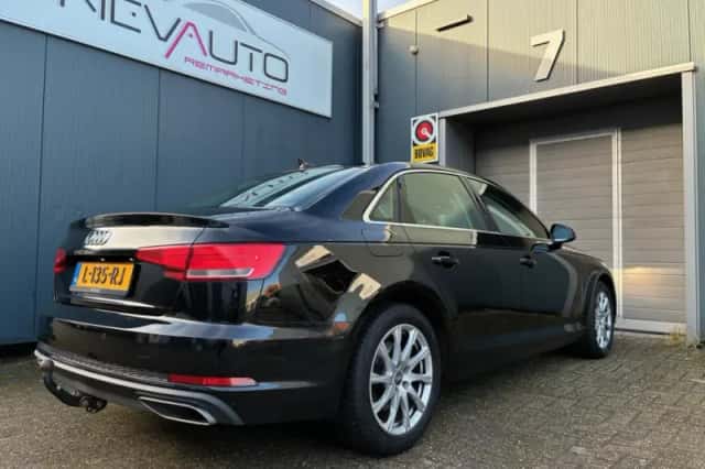 Audi A4 (2020) thumbnail 4