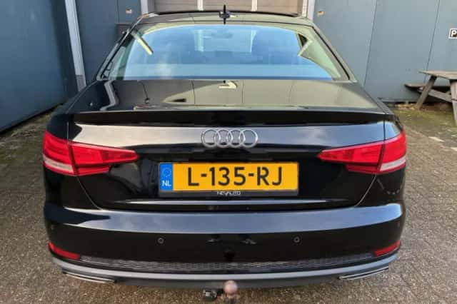 Audi A4 (2020) thumbnail 5