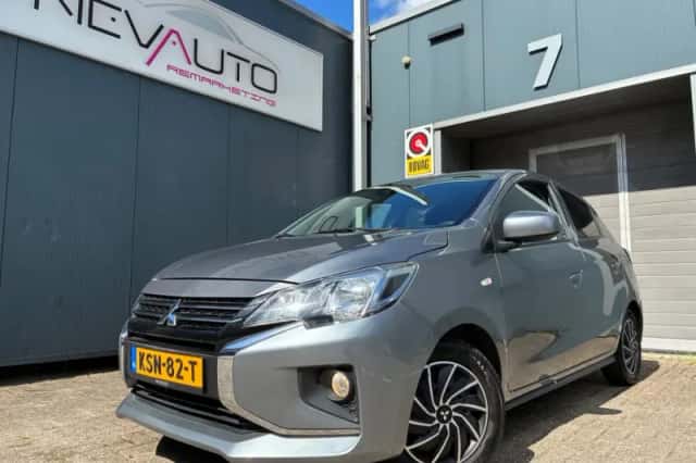 Mitsubishi Space Star (2022) thumbnail 1