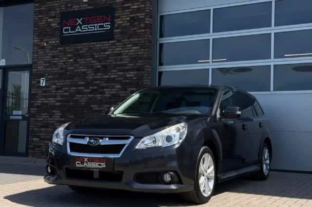Subaru Legacy (2014) thumbnail 3