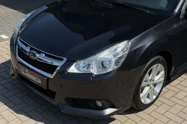 Subaru Legacy (2014) thumbnail 4