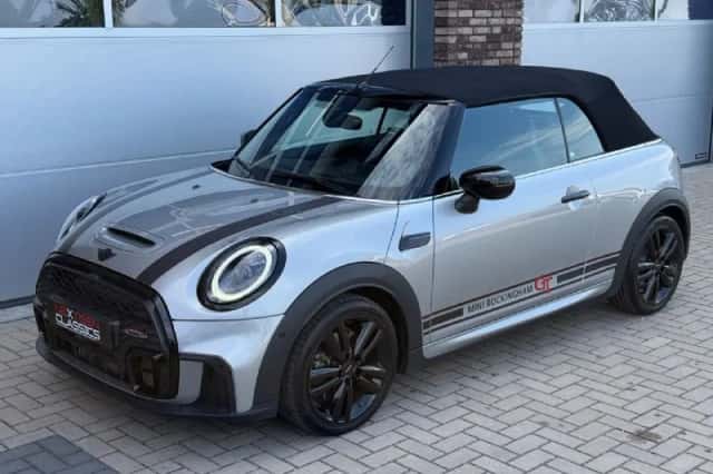 MINI Cabrio (2023) thumbnail 6