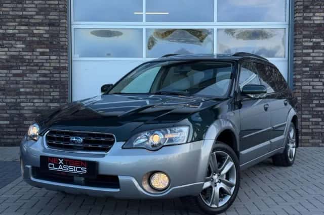Subaru Outback (2004) thumbnail 2