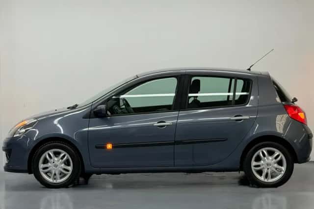 Renault Clio (2006) thumbnail 5