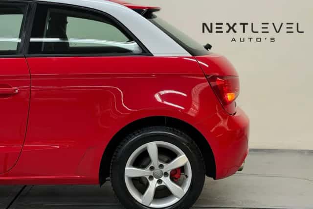 Audi A1 (2011) thumbnail 3