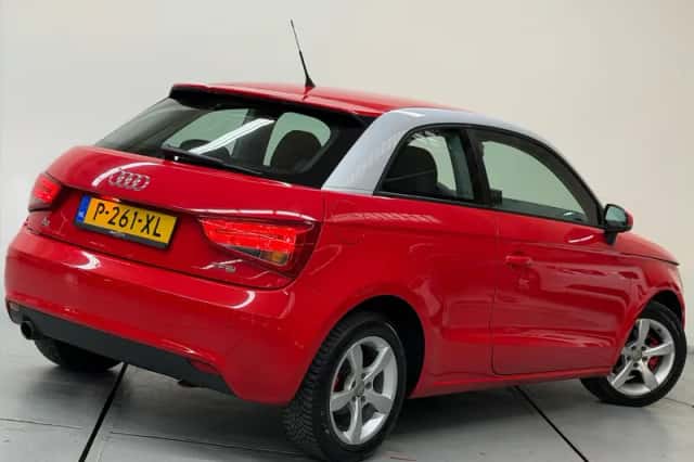 Audi A1 (2011) thumbnail 4