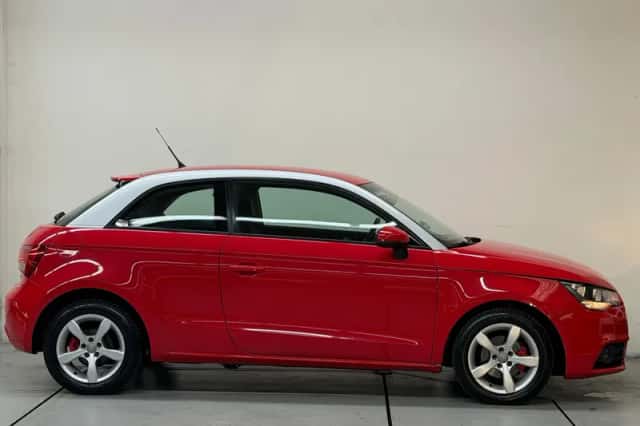 Audi A1 (2011) thumbnail 6