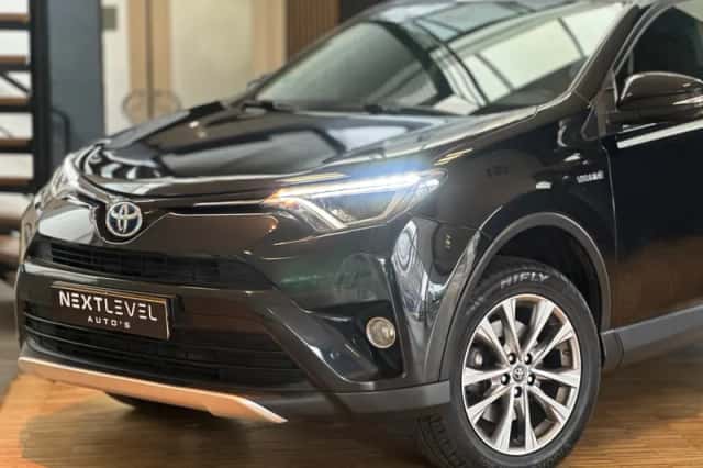 Toyota RAV4 (2016) thumbnail 2