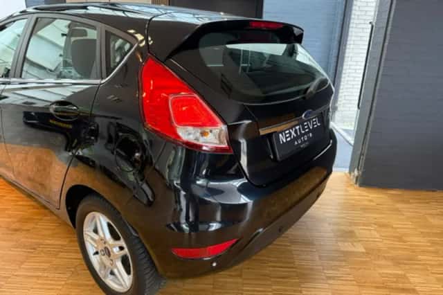 Ford Fiesta (2013) thumbnail 5