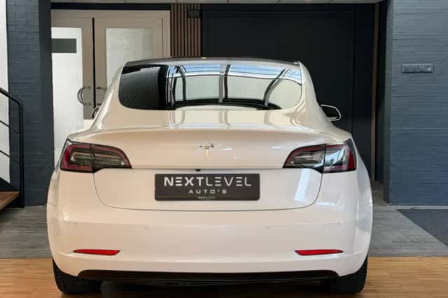 Tesla Model 3 (2019) thumbnail 6