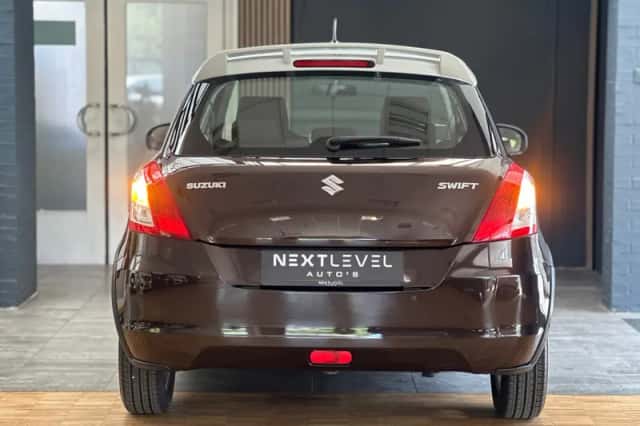Suzuki Swift (2014) thumbnail 6
