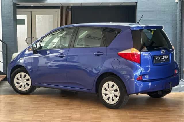Toyota Verso (2011) thumbnail 4