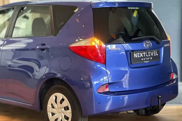 Toyota Verso (2011) thumbnail 5