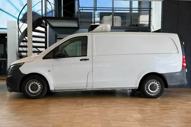 Mercedes-Benz Vito (2017) thumbnail 3