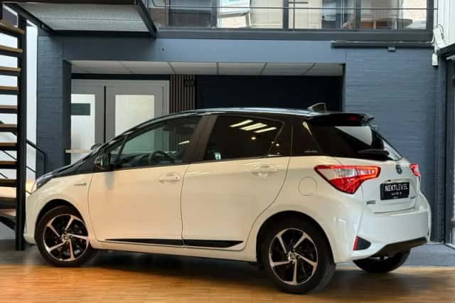 Toyota Yaris (2019) thumbnail 4