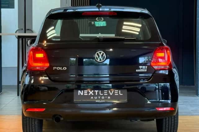Volkswagen Polo (2015) thumbnail 6