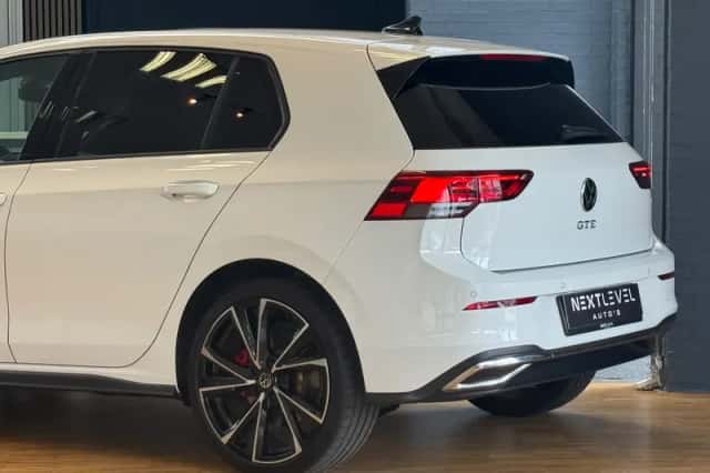 Volkswagen Golf (2021) thumbnail 5