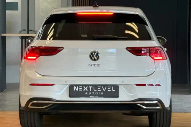 Volkswagen Golf (2021) thumbnail 6