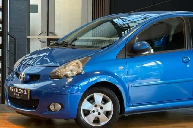 Toyota Aygo (2009) thumbnail 2