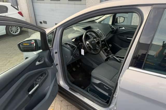 Ford C-Max (2013) thumbnail 3