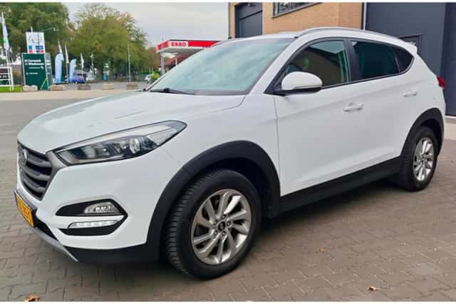 Hyundai Tucson (2016) thumbnail 5