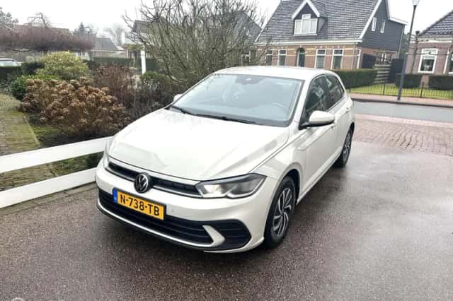 Volkswagen Polo (2021) thumbnail 1