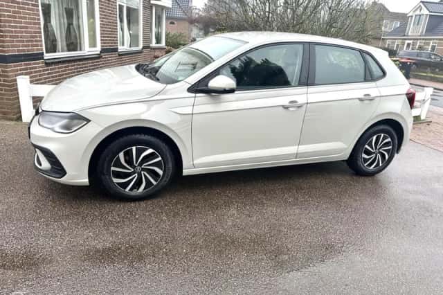 Volkswagen Polo (2021) thumbnail 2