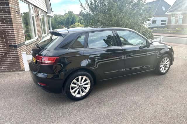 Audi A3 (2017) thumbnail 5