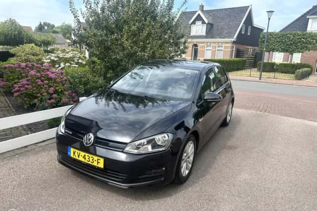 Volkswagen Golf (2016) thumbnail 1