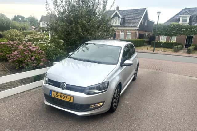 Volkswagen Polo (2015) thumbnail 1