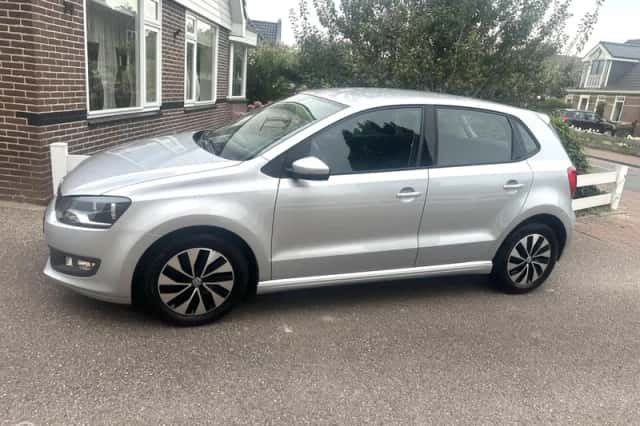 Volkswagen Polo (2015) thumbnail 2