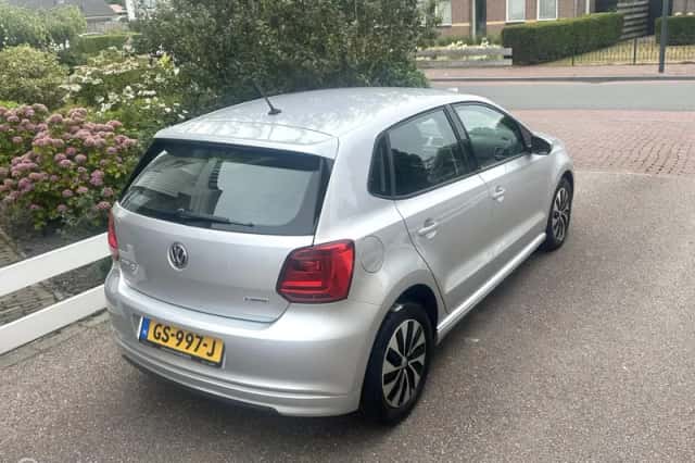 Volkswagen Polo (2015) thumbnail 4