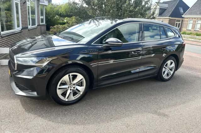 Škoda Enyaq (2021) thumbnail 2