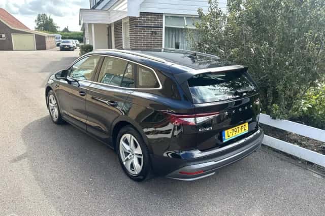 Škoda Enyaq (2021) thumbnail 4