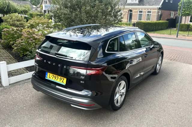 Škoda Enyaq (2021) thumbnail 5