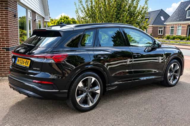 Audi e-tron (2021) thumbnail 6