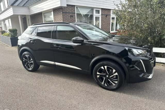 Peugeot e-2008 (2021) thumbnail 5