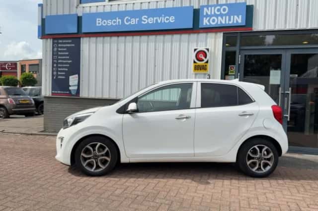 Kia Picanto (2021) thumbnail 2