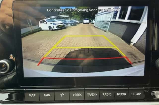 Kia Picanto (2021) thumbnail 6