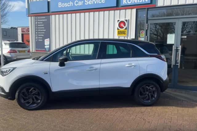 Opel Crossland X (2020) thumbnail 2