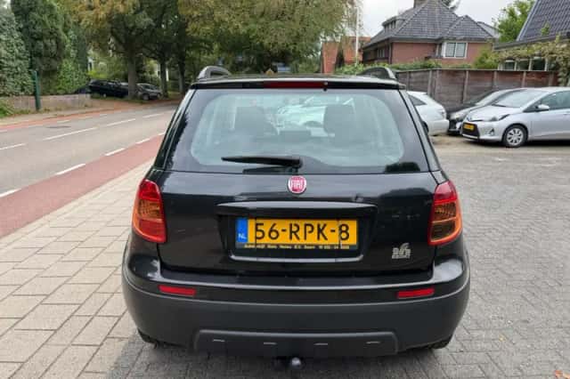 Fiat Sedici (2011) thumbnail 5