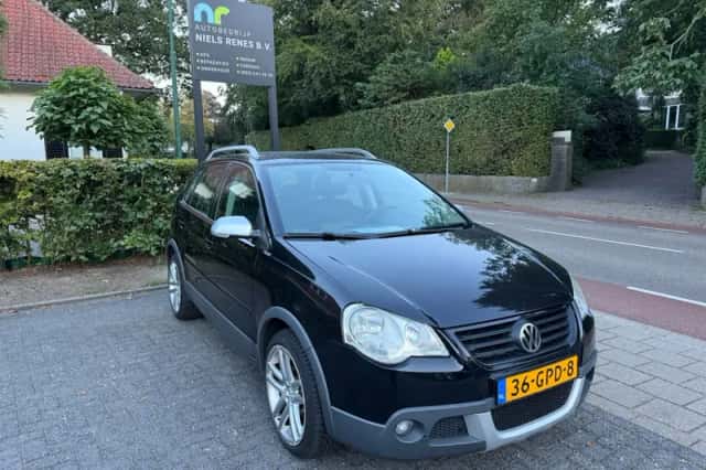 Volkswagen Polo (2008) thumbnail 1