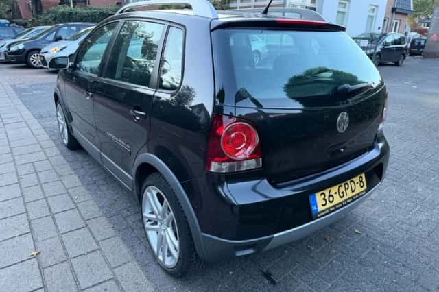 Volkswagen Polo (2008) thumbnail 4