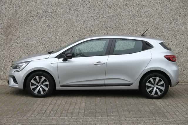Renault Clio (2022) thumbnail 2