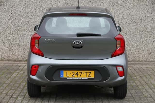 Kia Picanto (2021) thumbnail 6