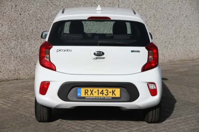 Kia Picanto (2018) thumbnail 2