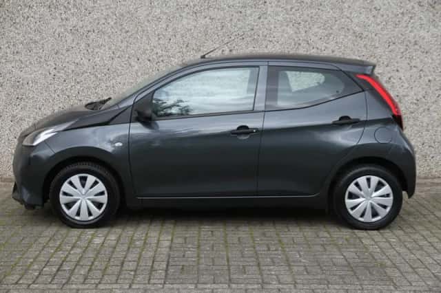 Toyota Aygo (2021) thumbnail 2