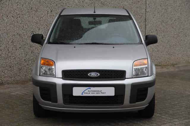 Ford Fusion (2010) thumbnail 5