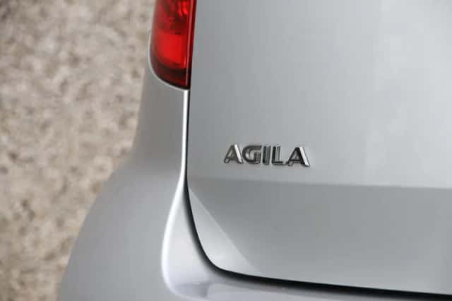 Opel Agila (2011) thumbnail 5