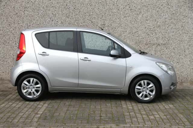 Opel Agila (2011) thumbnail 6